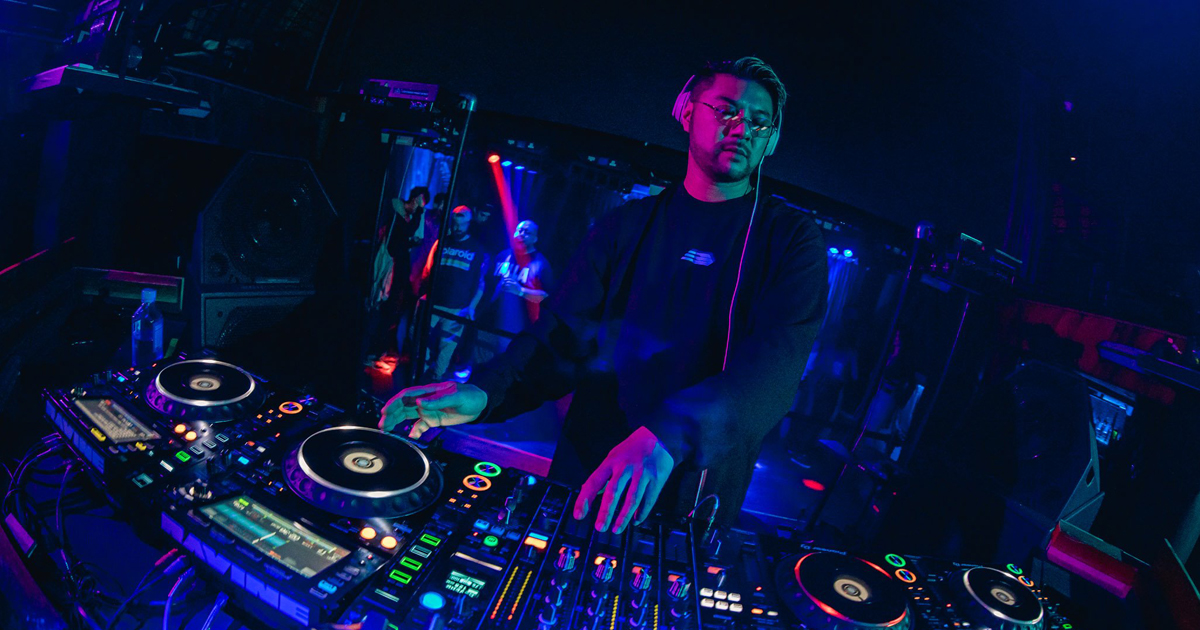 Wax Motif