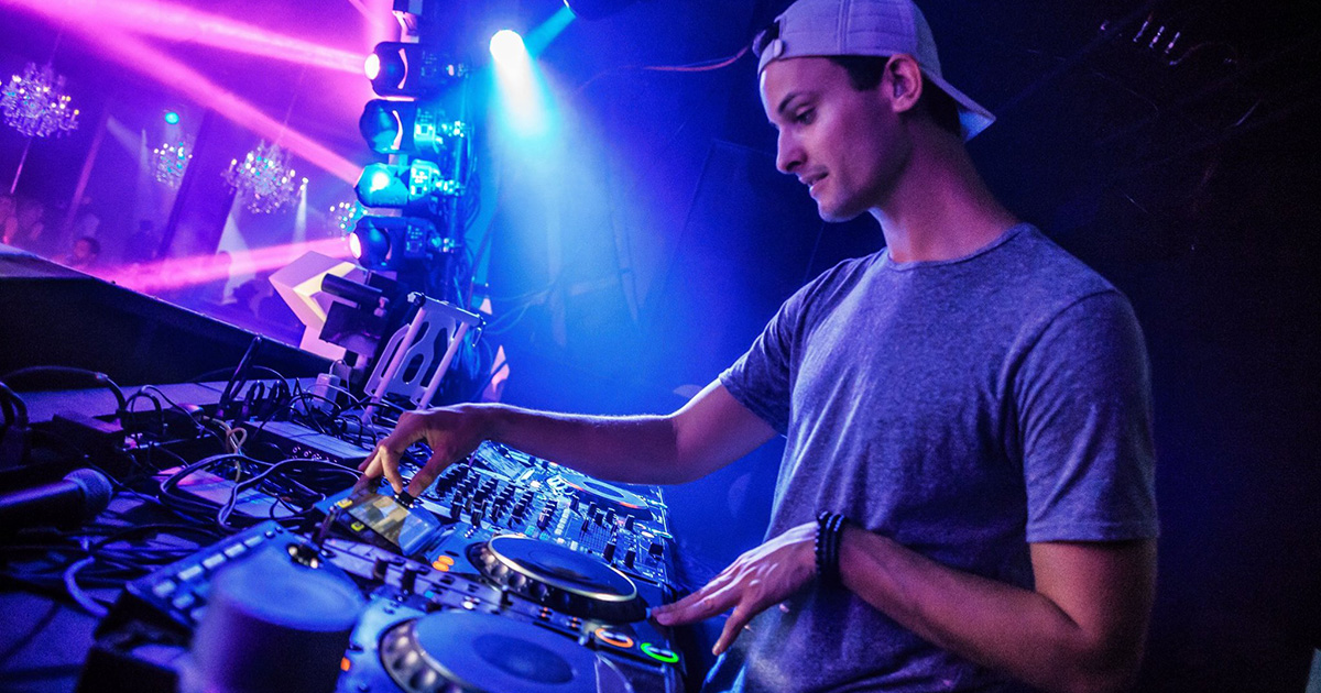 MAKJ