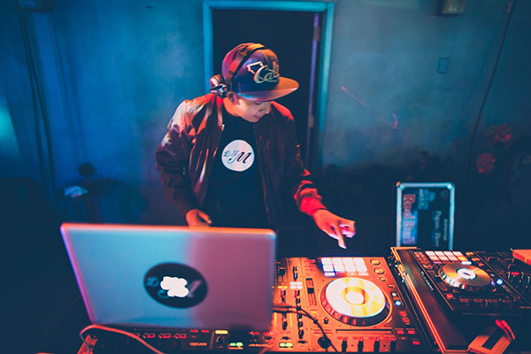 DJ M