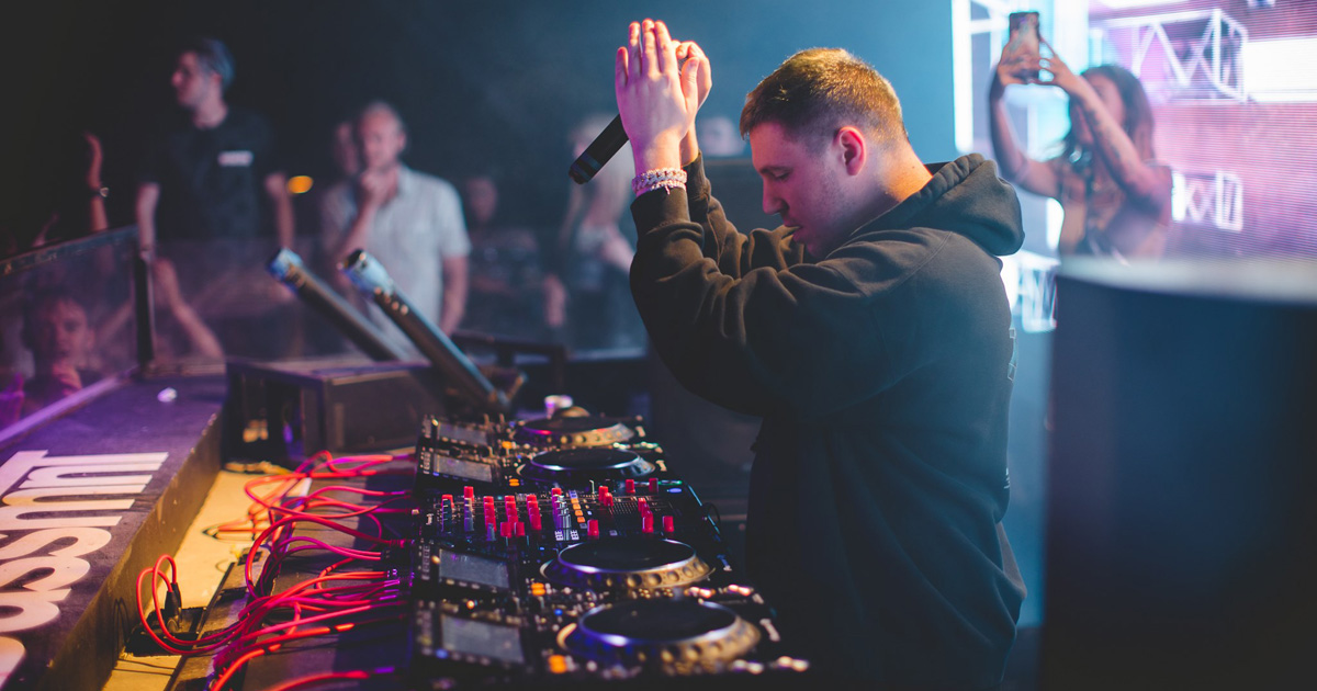 Lookas
